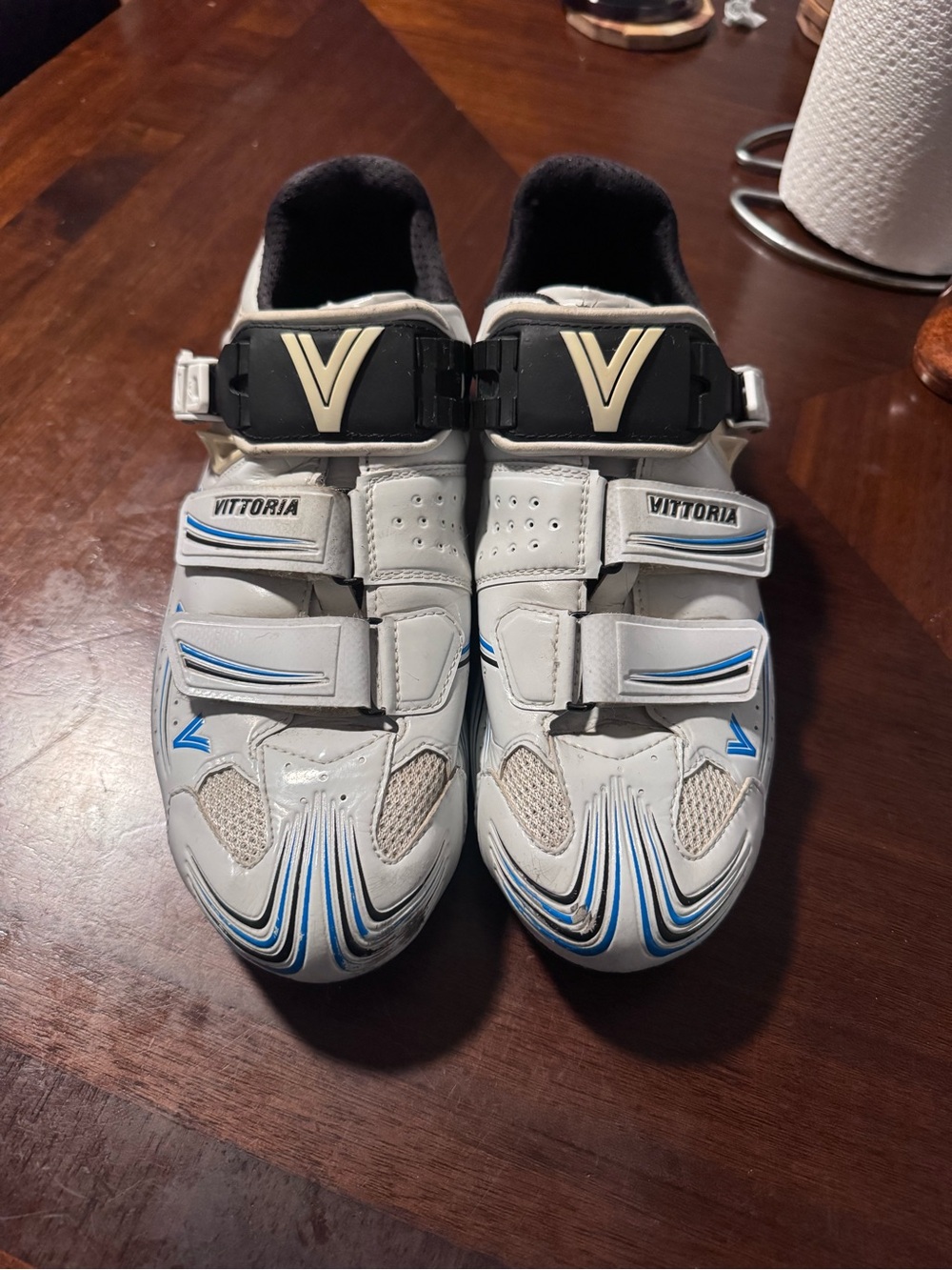 Vittoria Ultralight Carbon Road Cycling Shoes Carbon Sole Ratchet 3-Bolt SZ 43